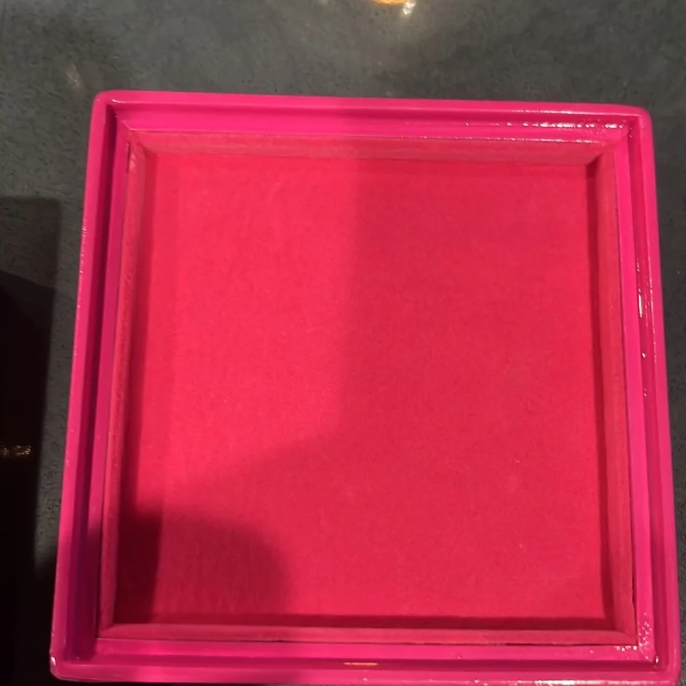 GUC! Lilly Pulitzer Jewelry Box!